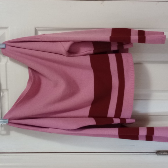 Off Shoulder Sweater - Picture 4 of 4